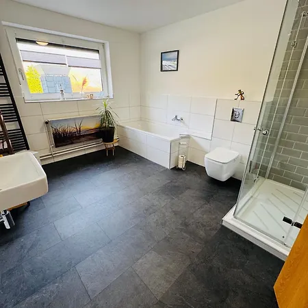 アパート An Der Kirche *